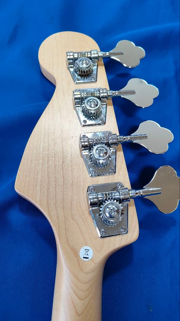 プレイテックグレー エレキベース アルダー材