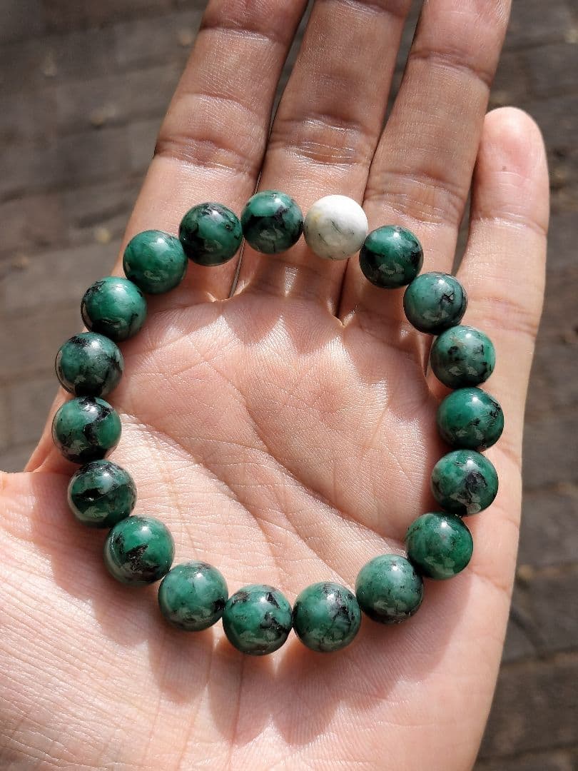 【1月末まで最終値下げ】エメラルド&フェナカイトブレスレット　11mm