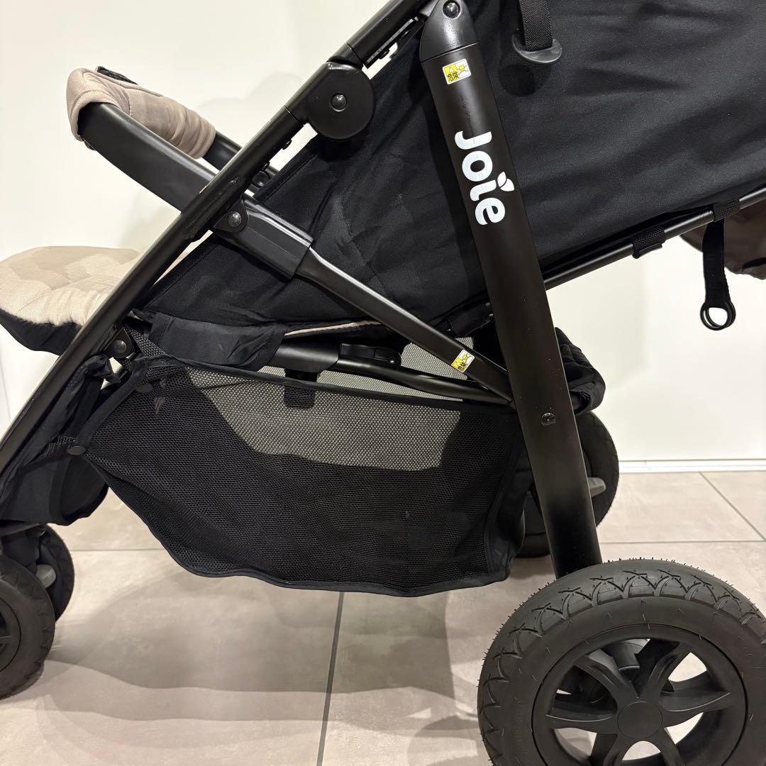 Joie ライトトラックス3 DLX 2024年新モデル　ムーンロック　ベージュ