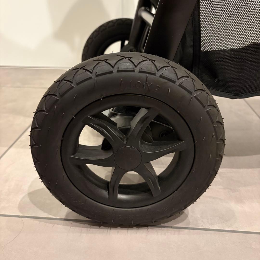 Joie ライトトラックス3 DLX 2024年新モデル　ムーンロック　ベージュ