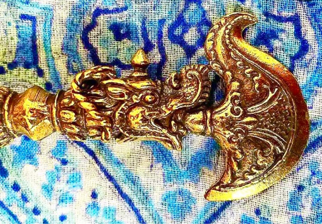魔除け！金運！煩悩除！祈祷済みチベット製密教法具　金剛斧(カルタリ) 黄銅製