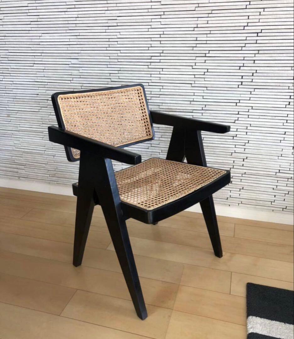 カッシーナ　リプロダクト　モダンアームチェア ラタン・黒