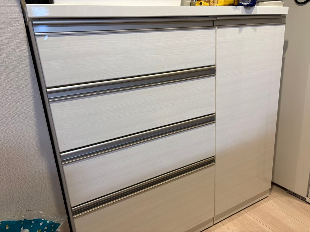 じ*ん様 【2023年6月購入】ニトリ　リガーレ100 カップボード　食器棚