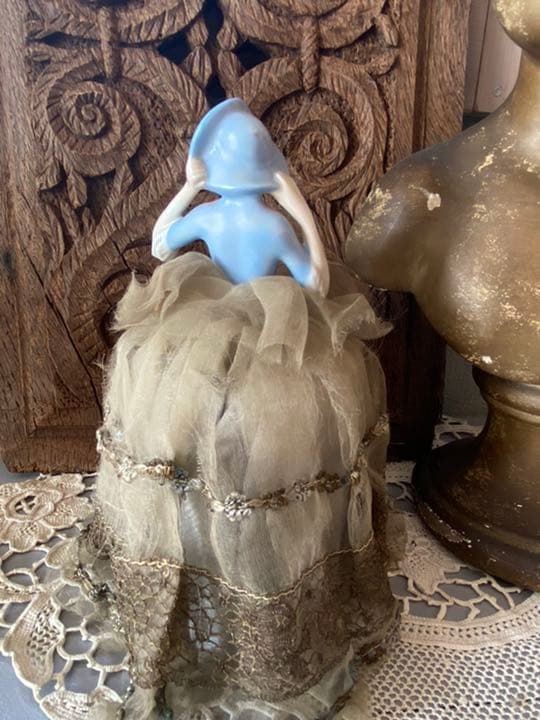 アンティークドール ポーセリンハーフドール ブドワールドール パウダーケース