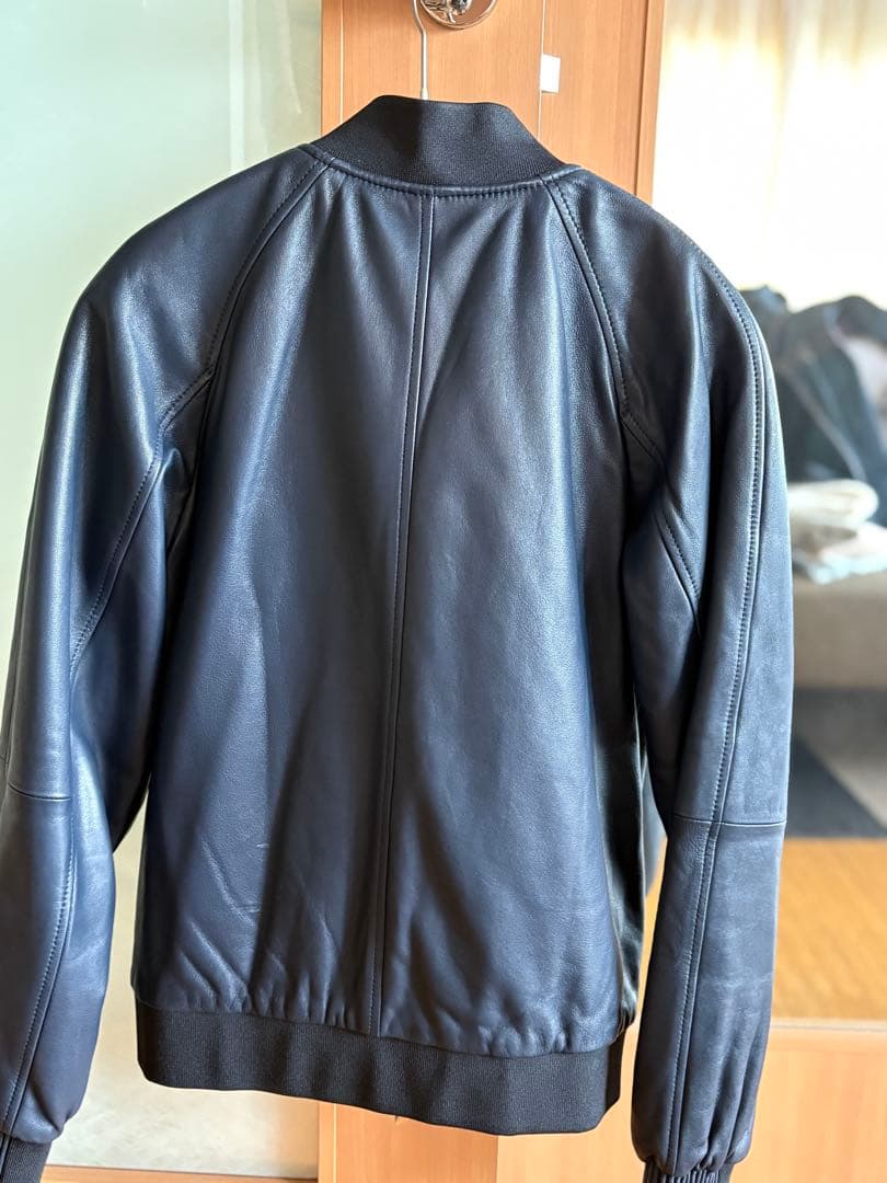 値下げ❗️ASTRÆT ネイビーレザーボンバージャケット