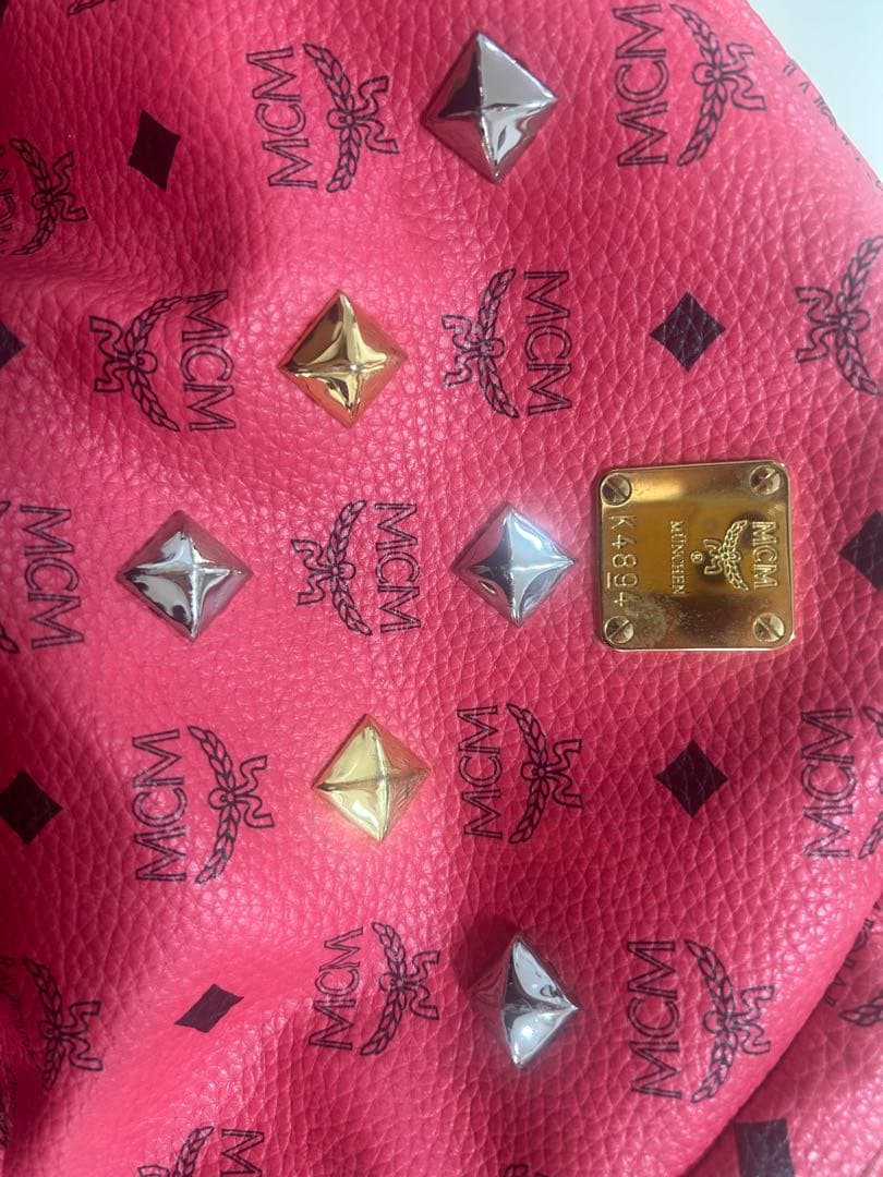 MCM 赤 スタッズリュック ダストバッグ付き