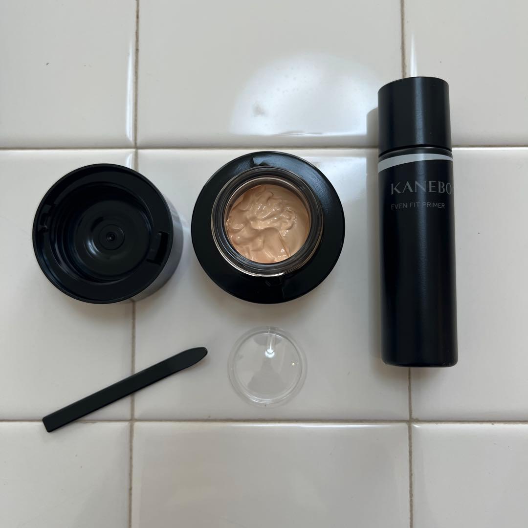 神崎恵ライブリースキンウェアII &イーブンフィットプライマー+口紅＋ミラー4点