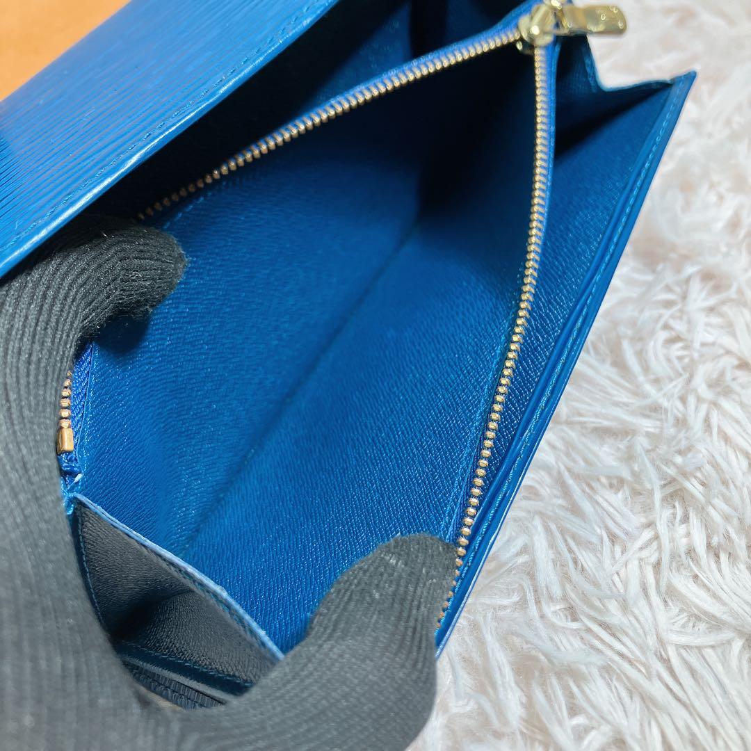 美品 ルイヴィトン エピ ポシェット ポルトモネ クレディ 長財布 青 ブルー
