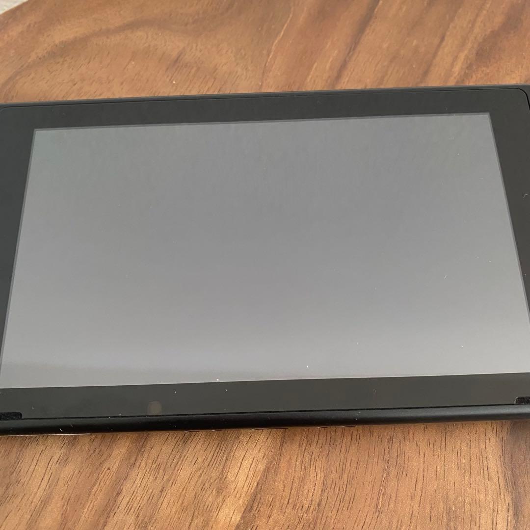 NintendoSwitch 本体　箱無し(HDMIケーブルは純正ではありません