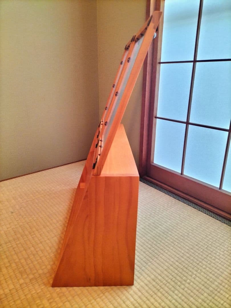 高さが変えられる木製ラック☆ガラス扉4面◇1/3