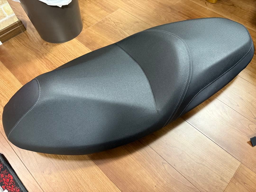 マジェスティS 純正シート【未使用品】