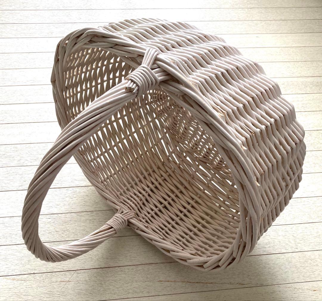 大型バスケット　かご　白　美品　未使用品　状態 良◎