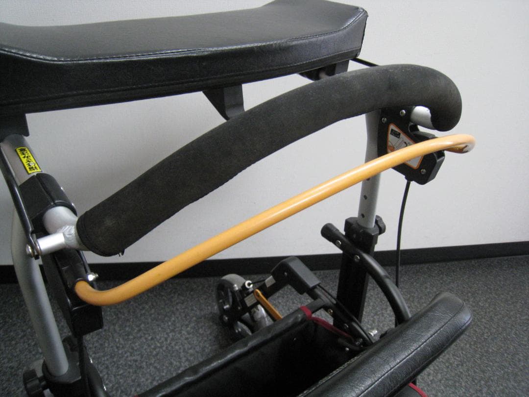 【送料無料】前腕支持型歩行車 REHAMO(リハモ) ナブテスコ ②