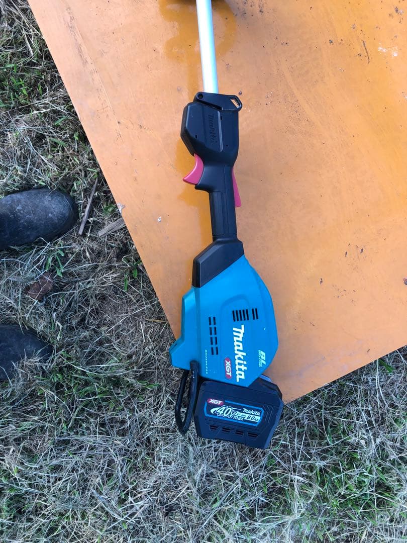 マキタ　急速充電器　草刈機　BL4080F DC40RA A-76043