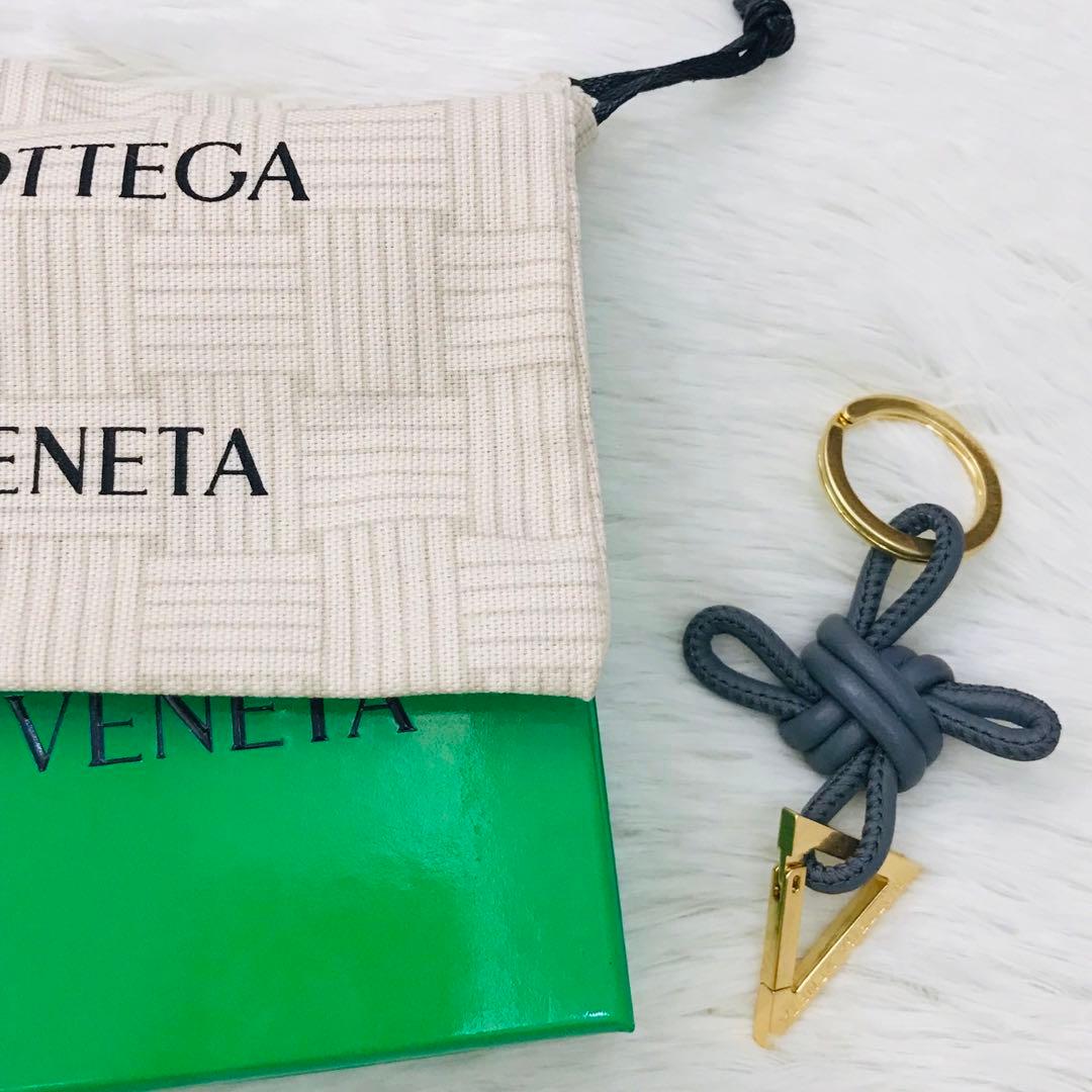 BOTTEGA VENETA トライアングル キーリング