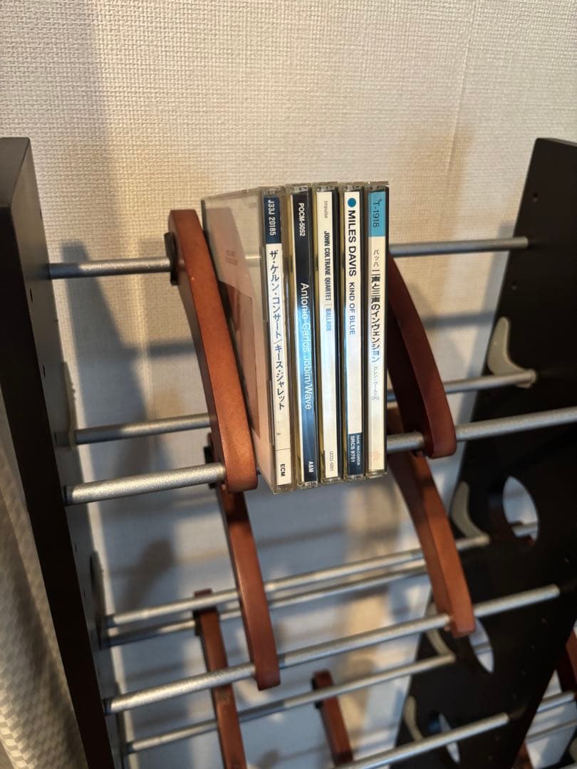 美品　CD収納ラック