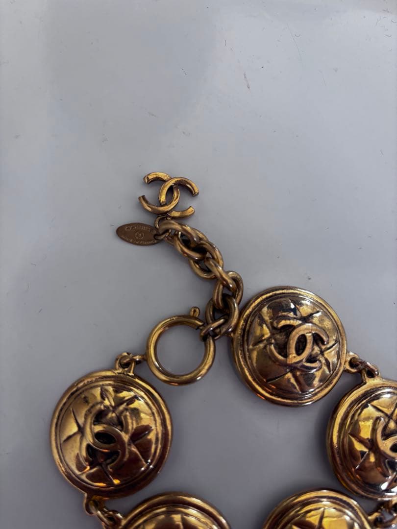 CHANEL ゴールド デザイン ブレスレット