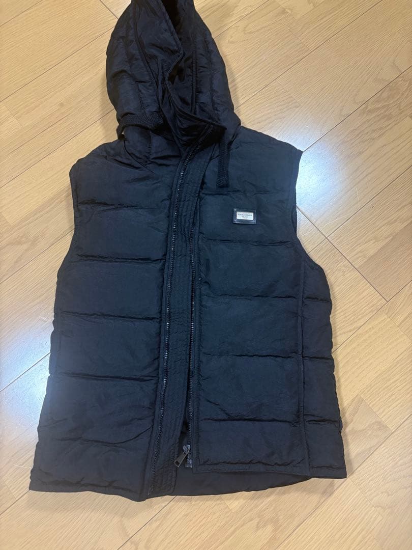 Dolce & Gabbana ブラックダウンベスト