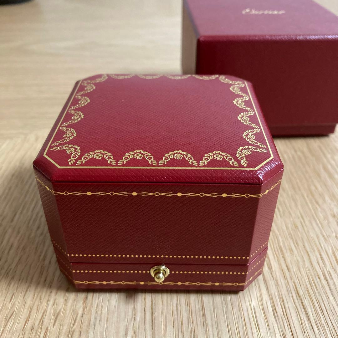 【新品】Cartier 指輪入れ 赤いジュエリーボックス 小物入れ　スエード