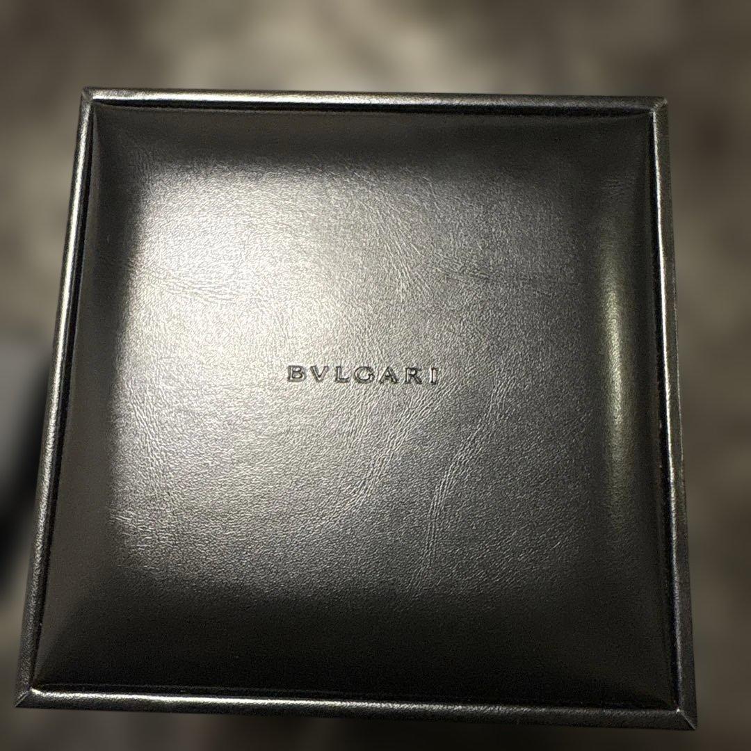 BVLGARI 花デザイン 腕時計