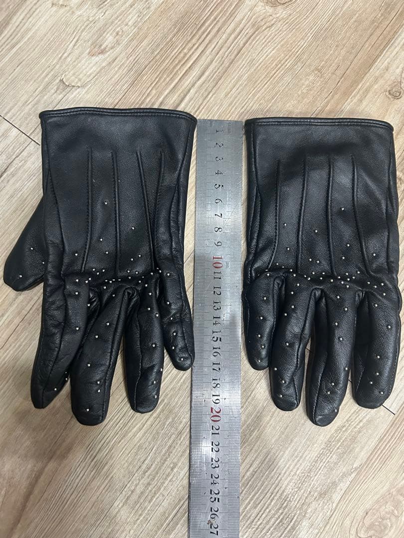 ラッドミュージシャン レザー手袋 スタッズ付き ブラック