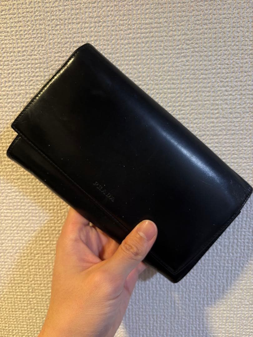 prada 財布