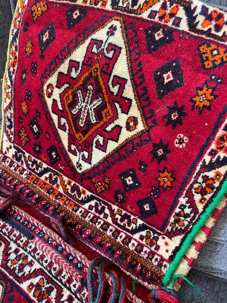 Collection 遊牧民の必需品　へイベ　カシュカイ　108x57cm