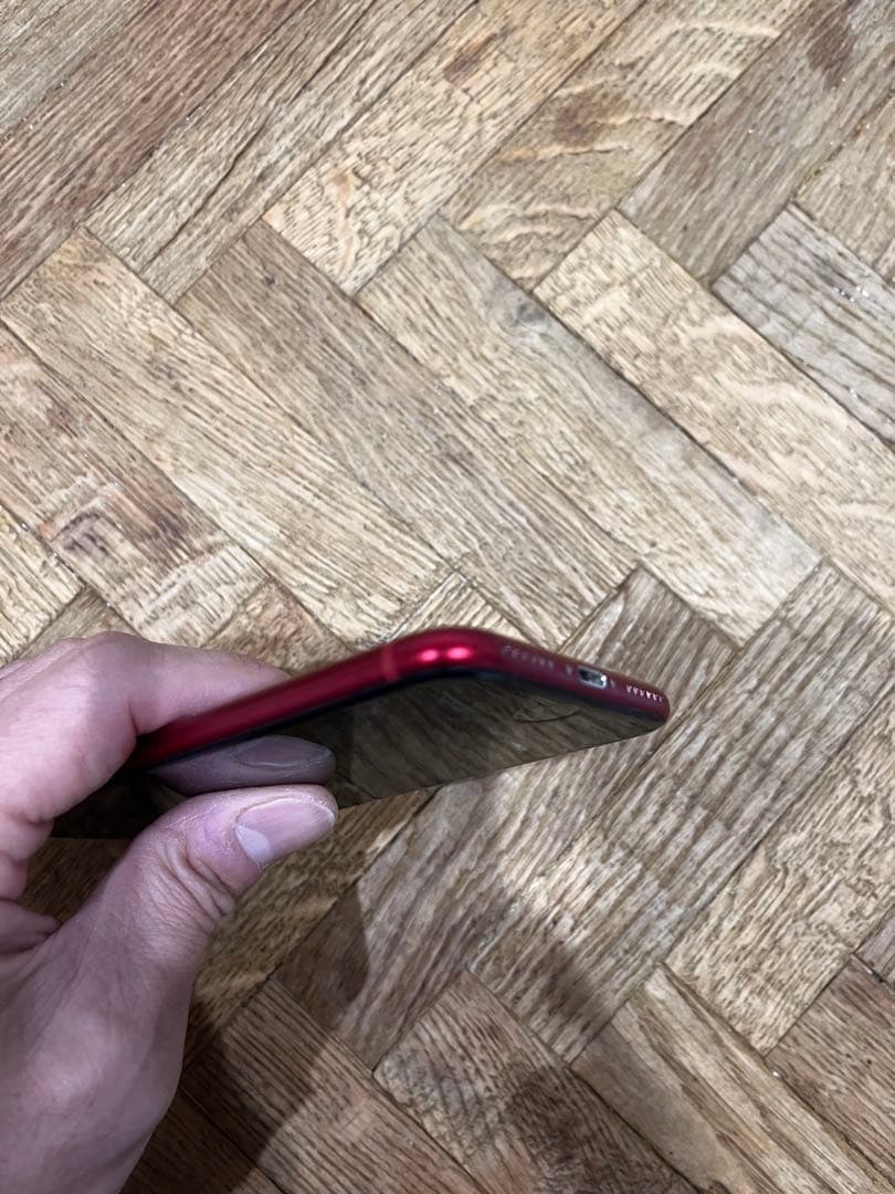 Apple　iPhone SE （第3世代）レッド　128GB 本体