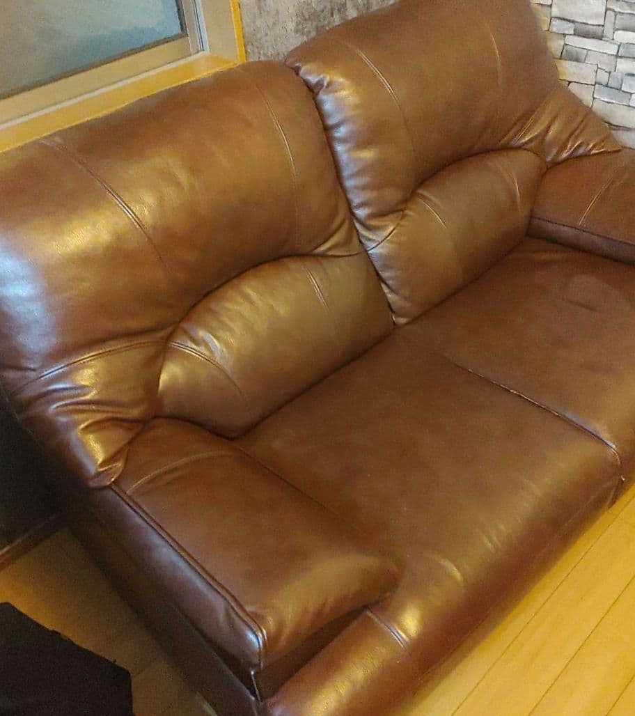 ブラウンレザー2人掛けソファ　引き取りのみ