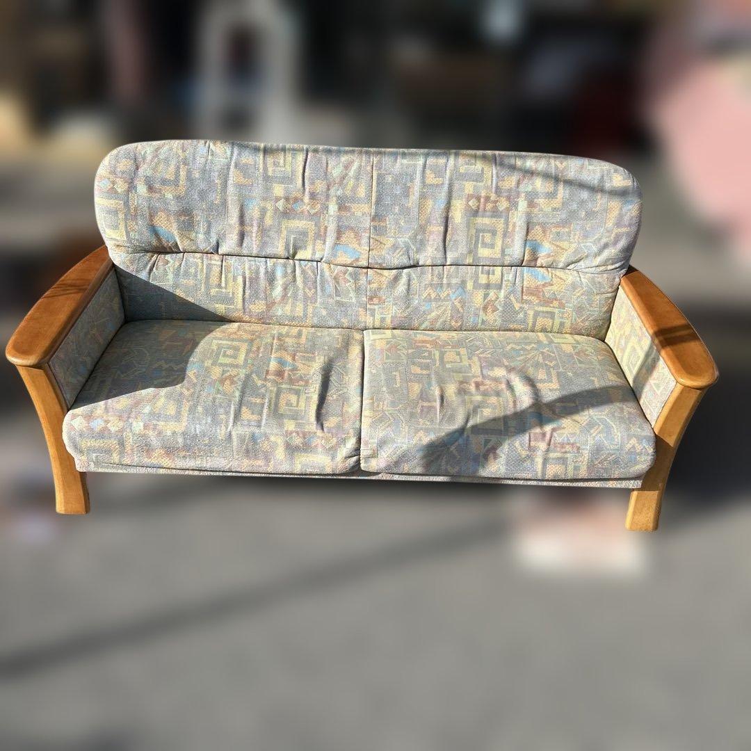 カリモク　2人掛けソファ