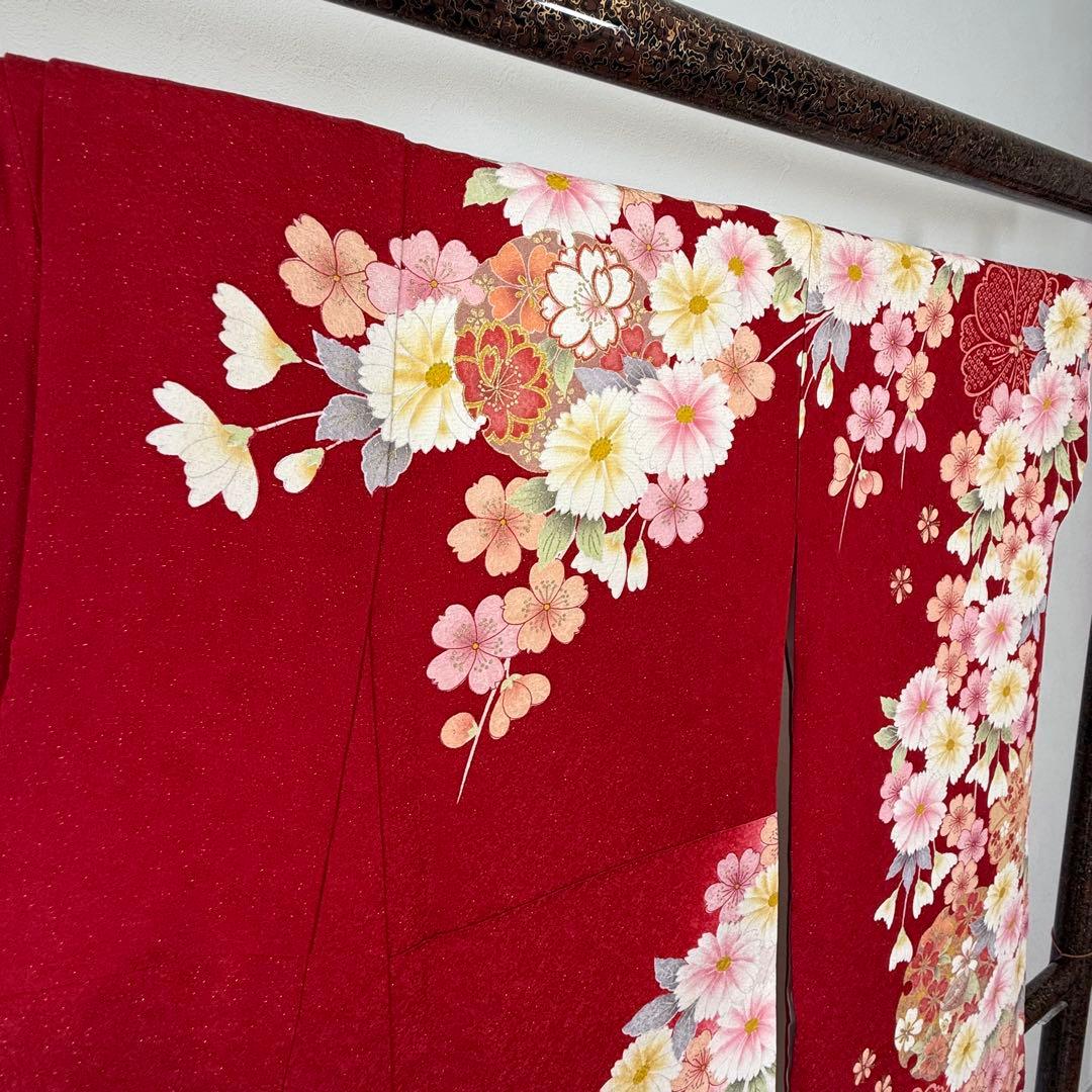 超美品　正絹　現代振袖　成人式　着物　162㎝　紅　赤　白　金糸　刺繍　花柄