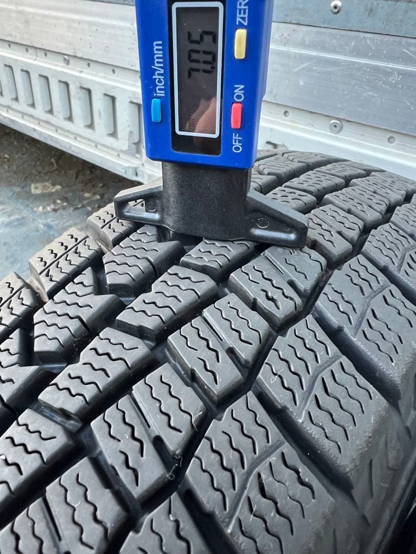 ダンロップスタッドレス145／80R13 75Q深溝