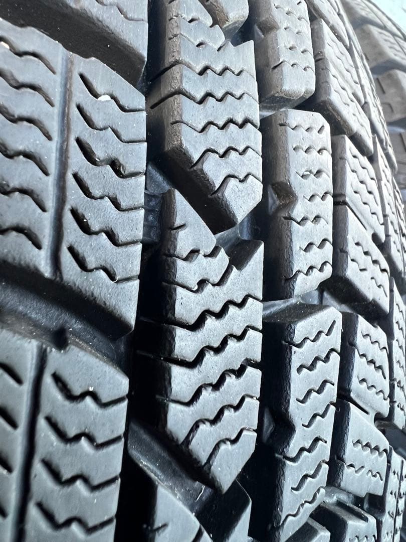 ダンロップスタッドレス145／80R13 75Q深溝