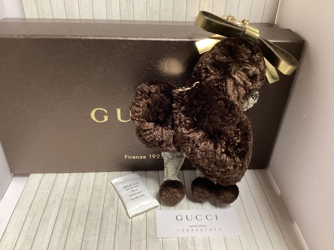 未使用美品グッチGUCCI プードル犬ファーキーホルダー本物