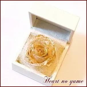 プリザーブドフラワーホワイトボックス　 ゴールドローズ