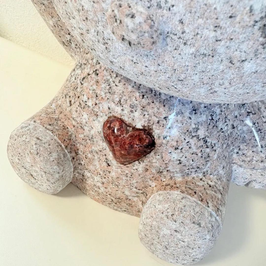 ハローキティ石像 御影石 高級 縁起物 置物 招き猫 桜色 オブジェ