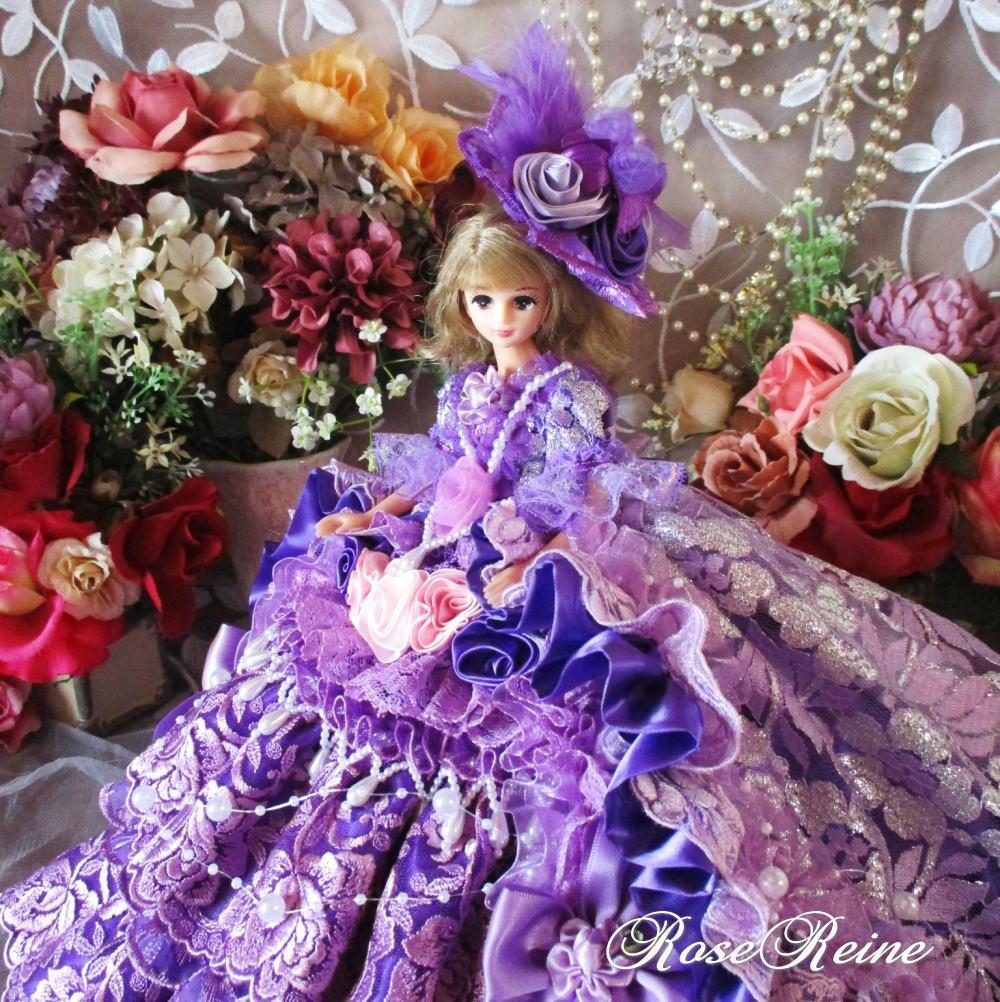 Rページ ヴィクトリア王妃 ゴージャスフリルが舞うロングトレーンドレス