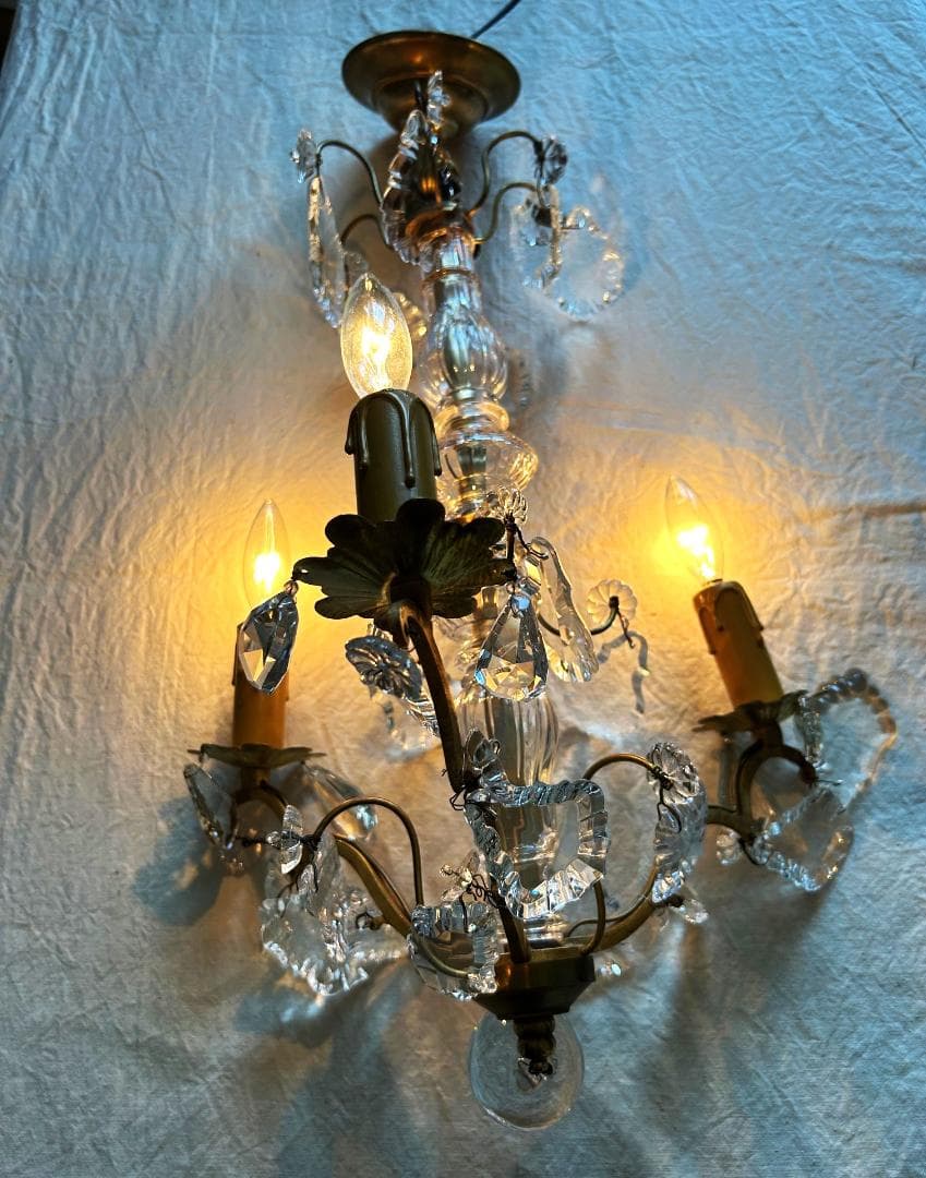 フランスアンティーク　シャンデリア　３灯　ガラスドロップ　シャビー　店舗什器