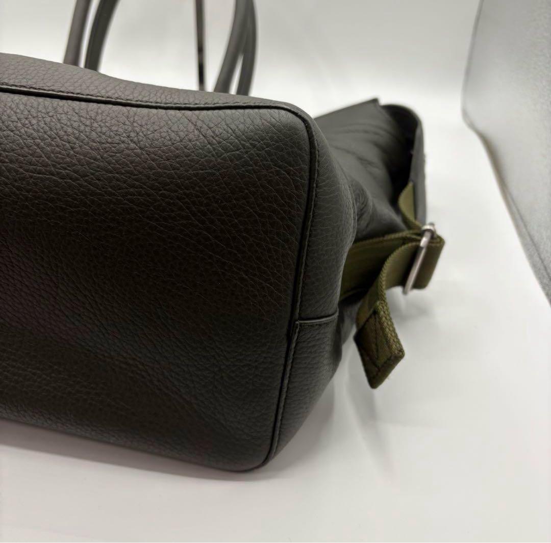 BOTTEGA VENETA レザートートバッグ　カーキ