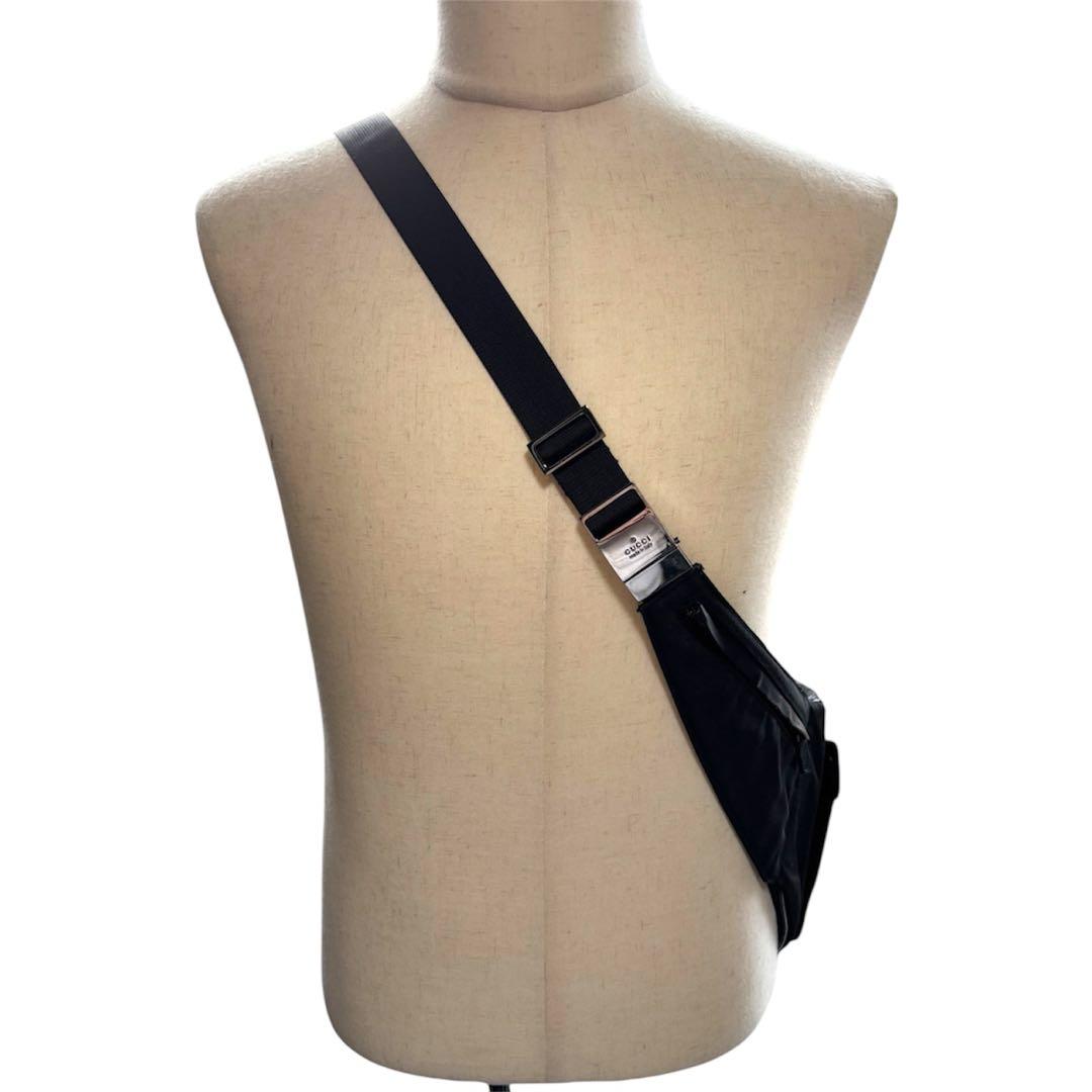 GUCCI 00s トムフォード期 レザー ボディバッグ