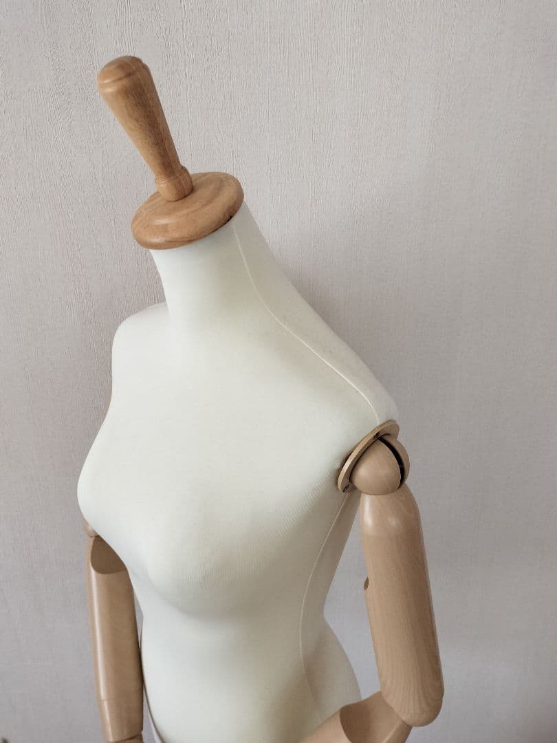 木製腕付き猫脚トルソー