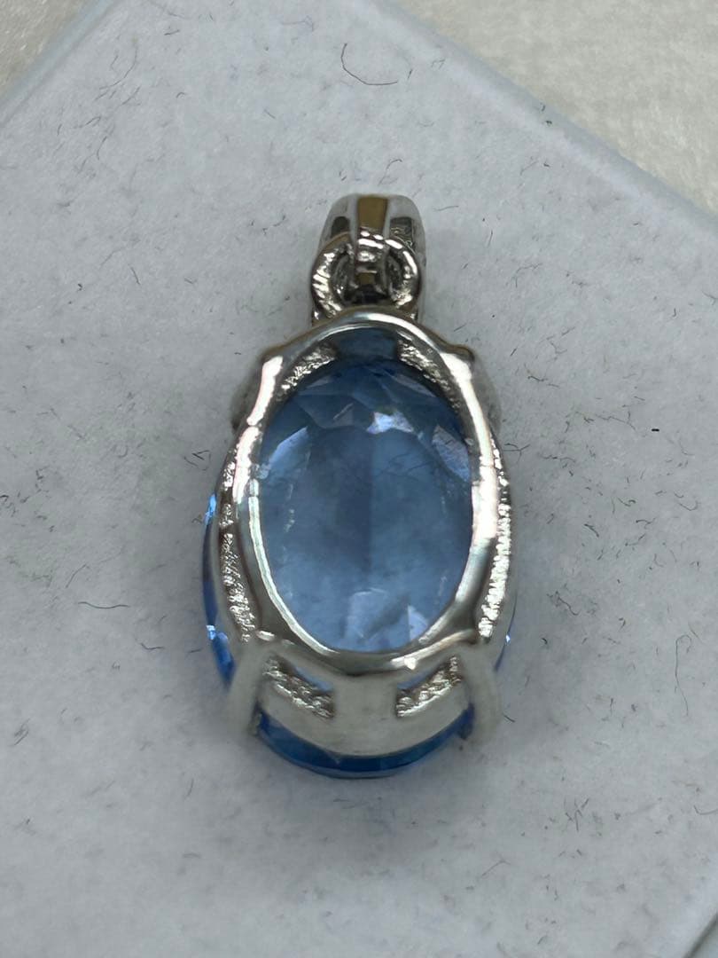 スイスブルートパーズ　シルバーメッキ　ペンダント　トップ　チャーム