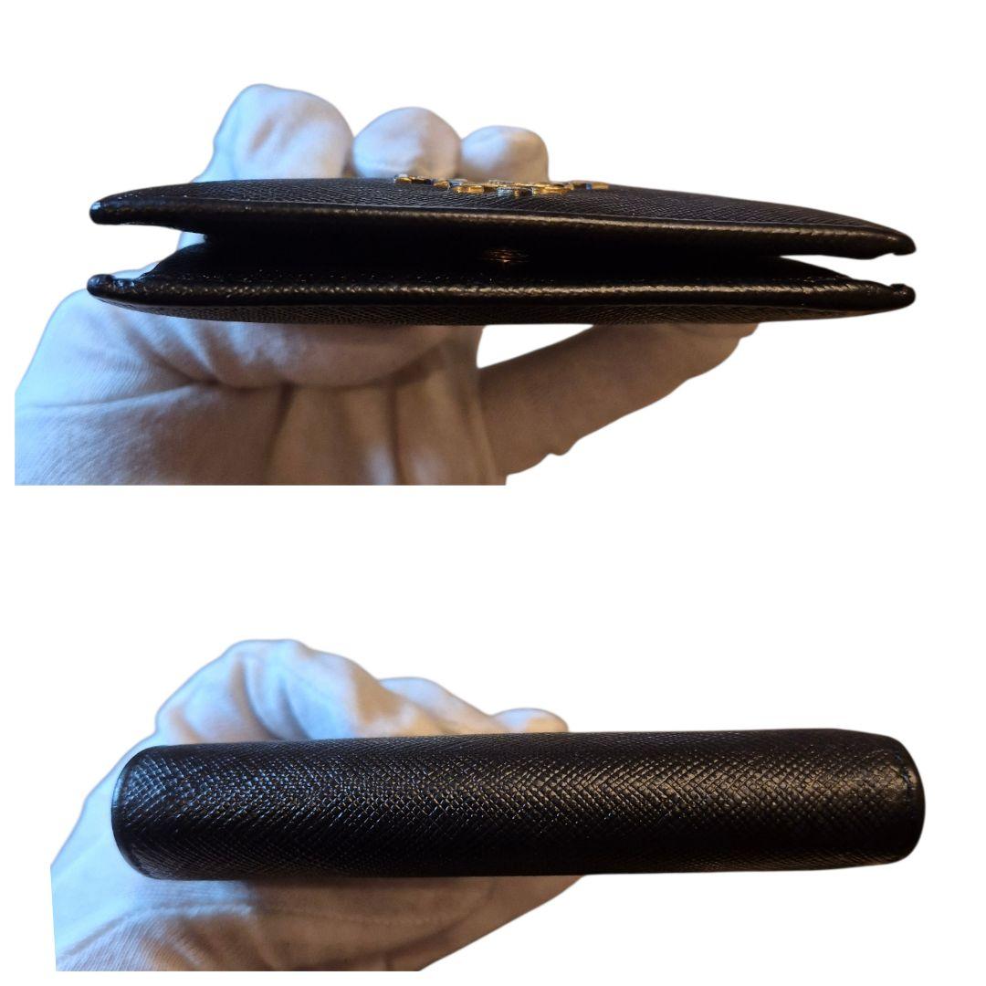 ＰＲＡＤＡ　プラダ　サフィアーノ　二つ折り財布　ブラック革 o