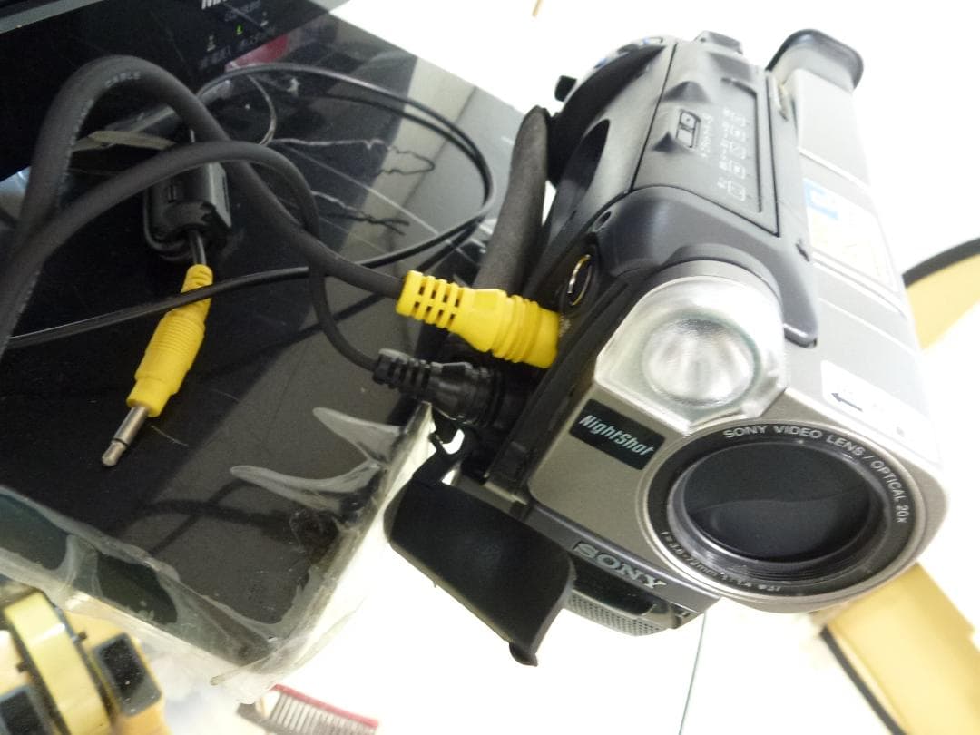 希少　ソニー　CCD-TRV80　8mmビデオカメラ　ハンディカム 　Hi8