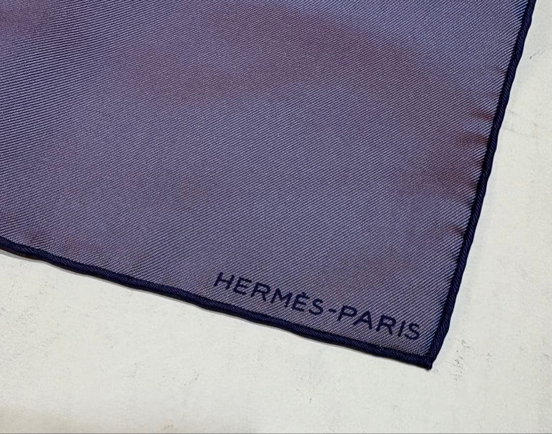 新品タグ付☆エルメス　カレ70 ロゴ　玉虫カラー　無地　スカーフ　美品未使用