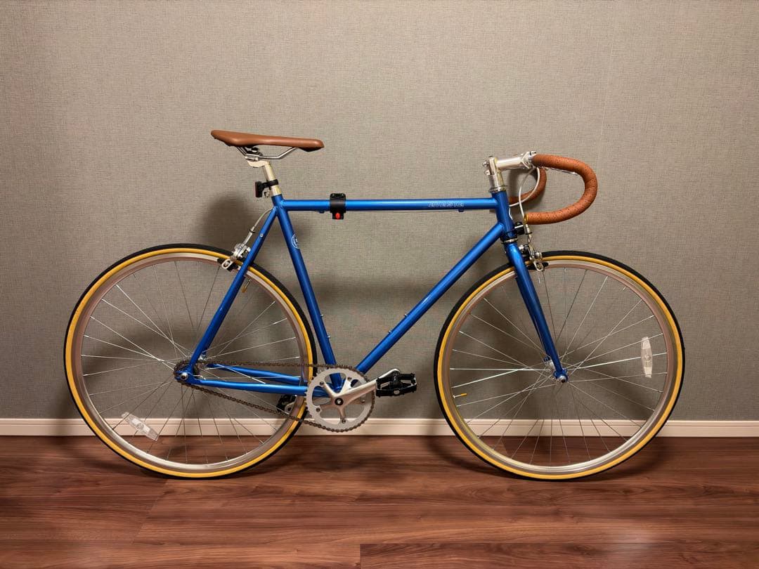 AVASTA ロードバイク　ピストバイク『現地受け取り推奨』