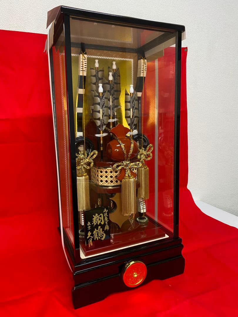 東京久月　家紋付破魔弓飾り１８号・間口約３２×奥行約３３×高さ約６５㎝