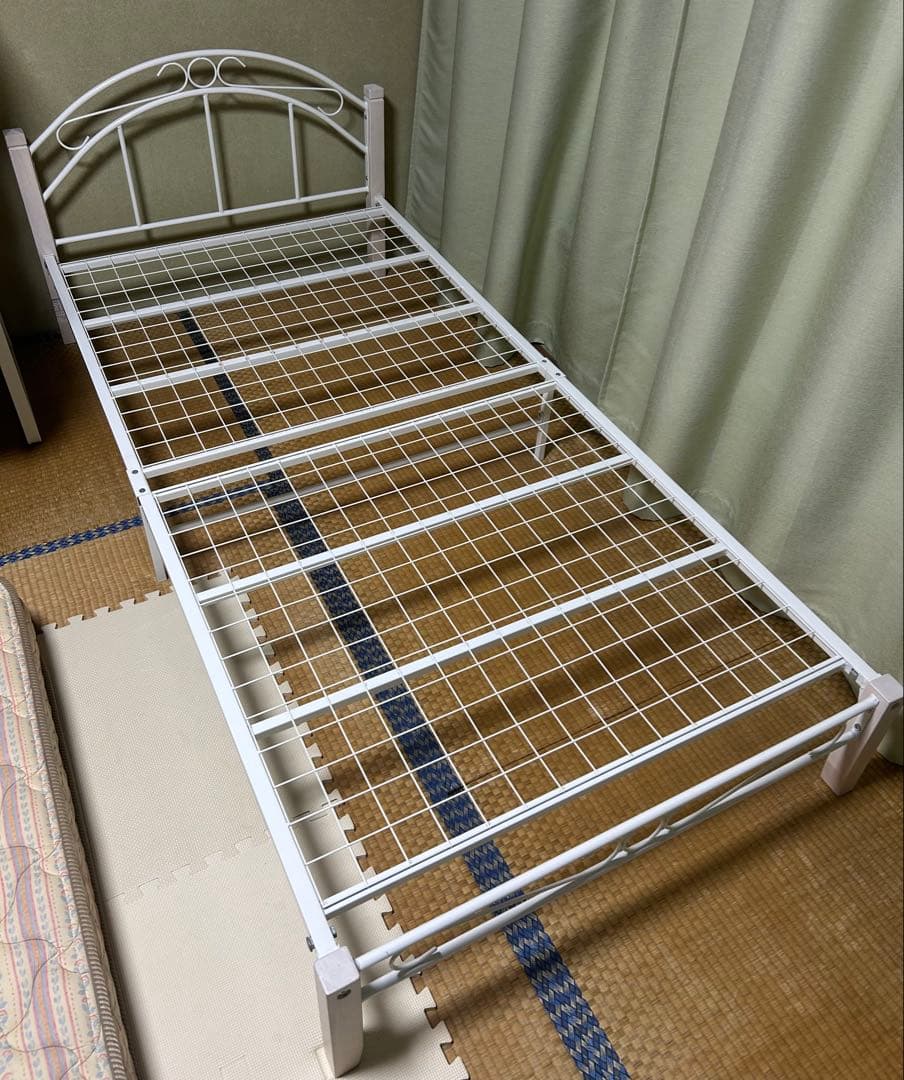 ホワイト シングルベッドフレーム
