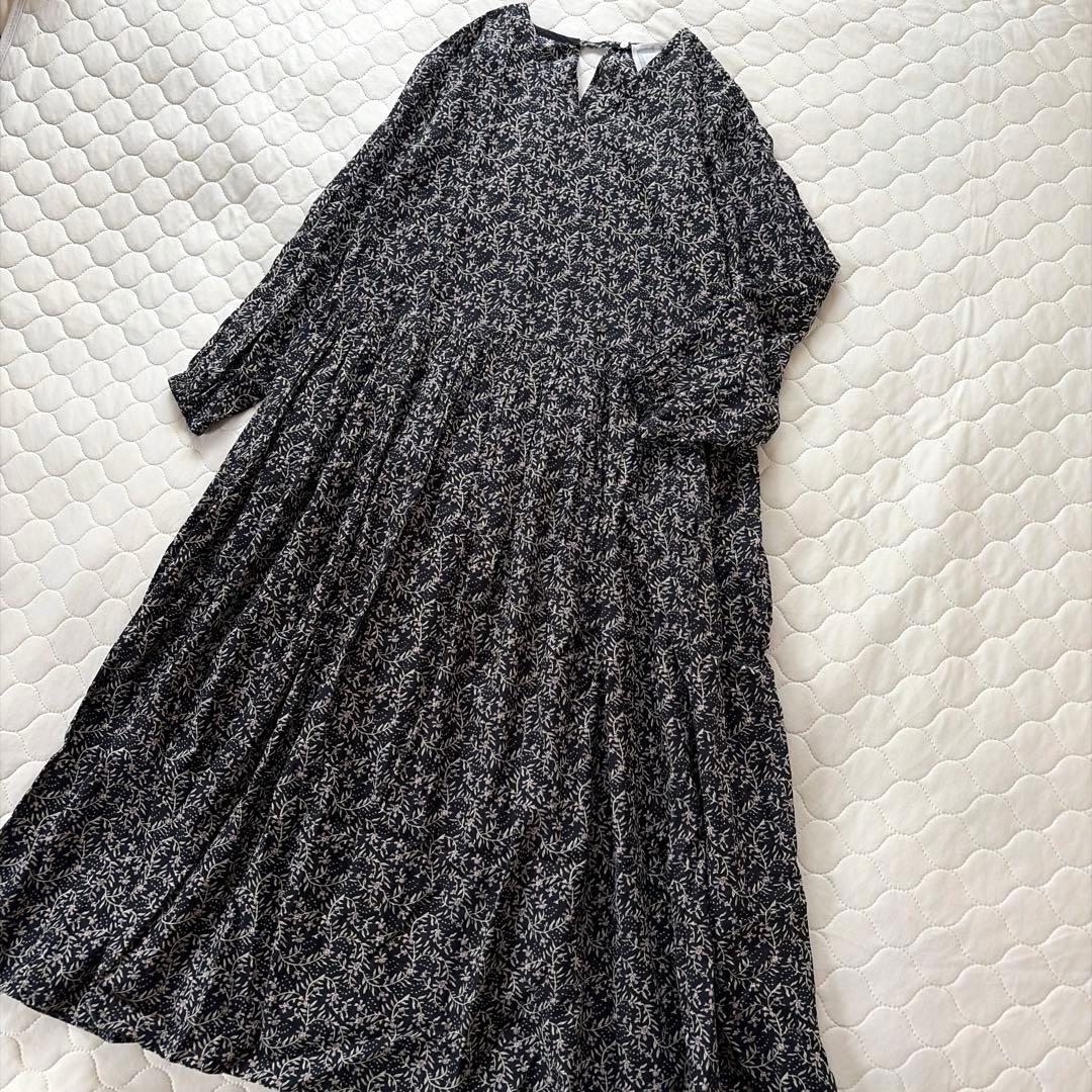 【24SS美品】BEARDSLEY プリントギャザーワンピース　ブラック