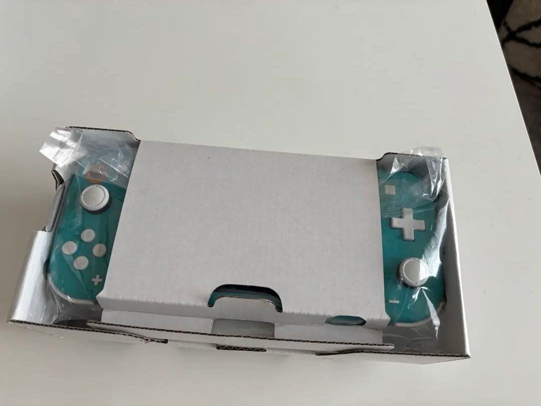 Nintendo Switch Lite あつまれどうぶつの森　初期化済み